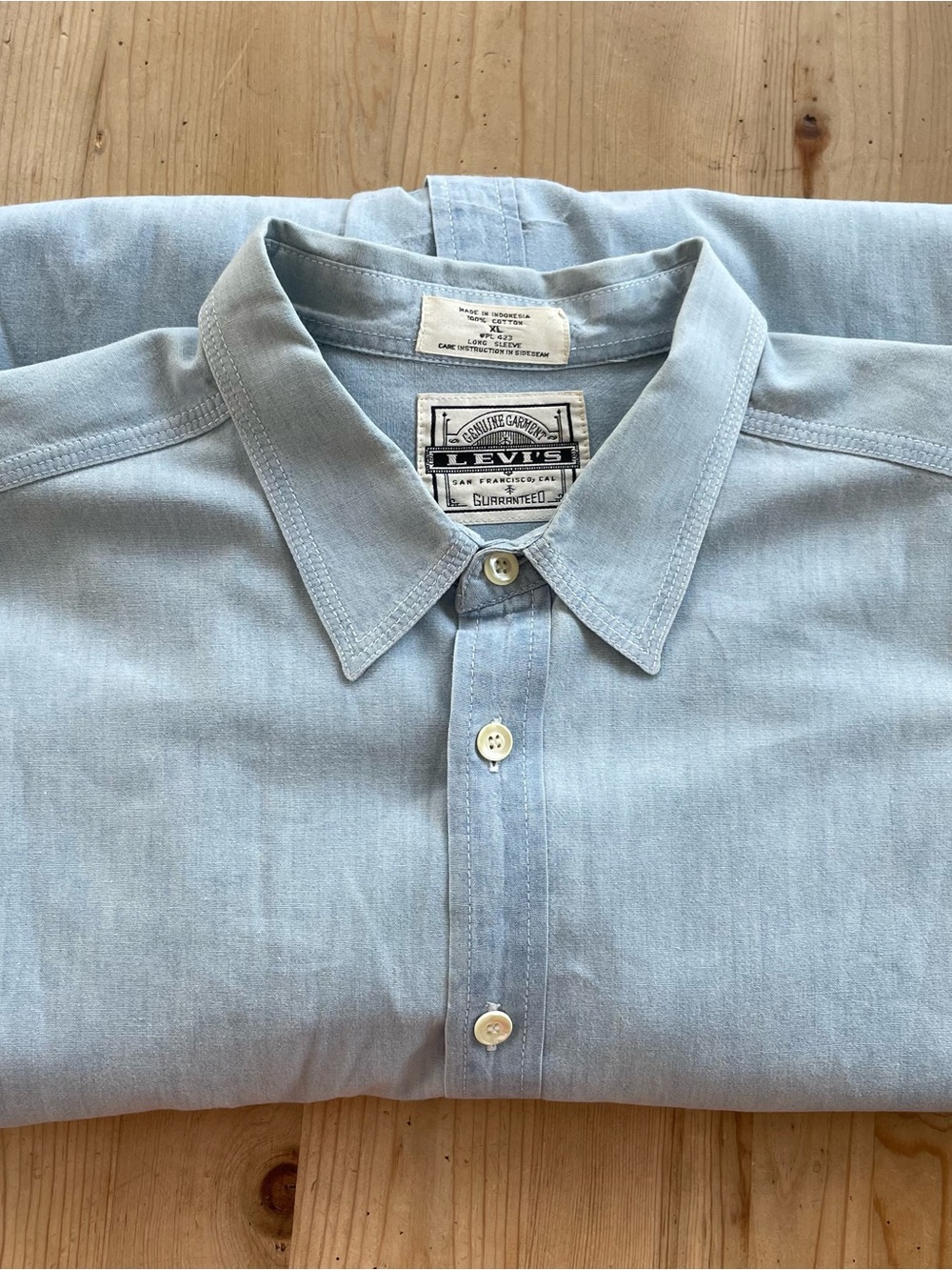 Levi’s Chambray Denim Shirt XL Coastal Western Y2K